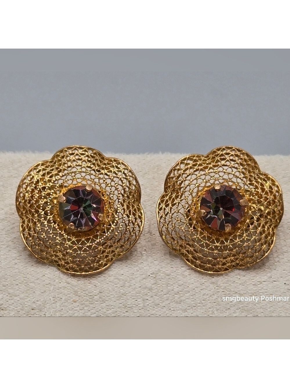 ✨2/$10✨ Filigree Mesh Clip-On Earrings w/ Purple AB Rhinestones Vintage Find
